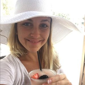 Meet your Posher, Jeanine